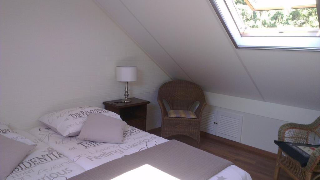 Vakantiehuis "Aan De Zandweg" Roderesch Room photo